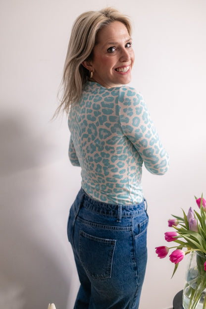 Yara shirt in Leo print